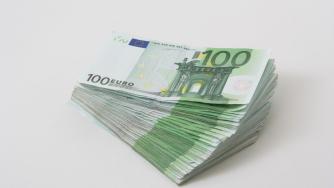 Между еврото и бюджета: с какво започна новото правителство