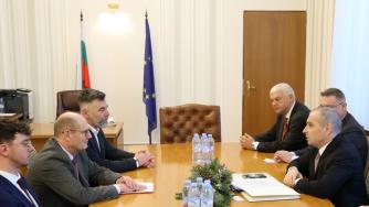 Караджов търси еврофинансиране за мултимодалната гара „Обеля“