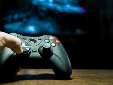 „С тях управляват дронове“: ЕС планира забрана на Xbox и PlayStation в Русия