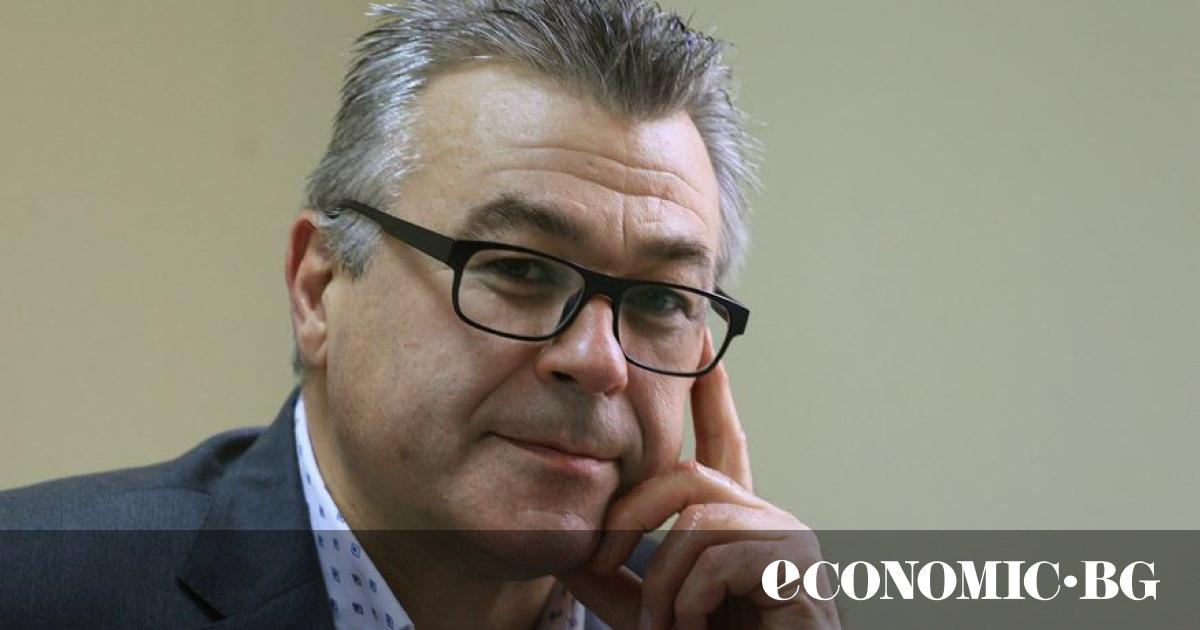 Едно от любимите ми определения за макроикономист е следното: “Макроикономистът