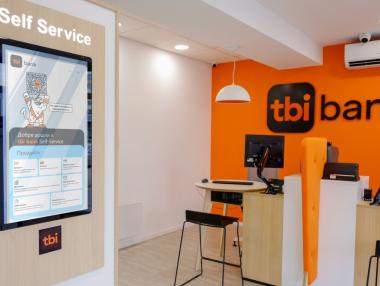 Без чакане на каса: tbi bank ускорява банкирането с дигитални станции за самообслужване