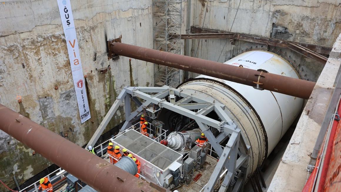 Галерия :: Снимка 3 :: „Къртицата“ започна да копае за столичното метро до „Слатина“ (галерия)}