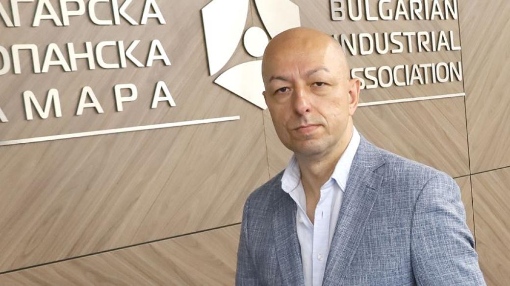 Напрежение на пазара на труда