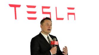 Мъск обеща да направи Tesla велика отново и инвеститорите се вързаха – засега