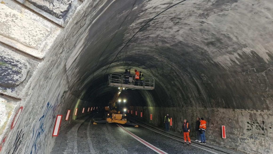 Галерия :: Снимка 0 :: АПИ почти приключи с ремонта на „Кривия тунел“ (галерия)}