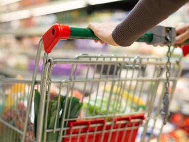 Българските потребители влизат в 2025 г. с нарастващ песимизъм