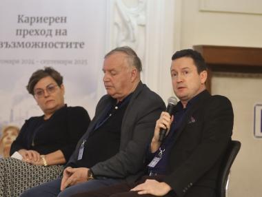 Големият бизнес има полза да подкрепя по-малките предприемачи