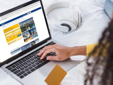Министърът на туризма се захваща с регулирането на имотите в Booking