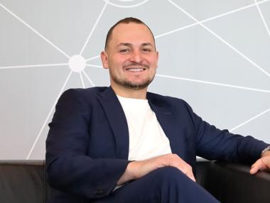 Зарядните станции на „Електрохолд“ са близо до хората