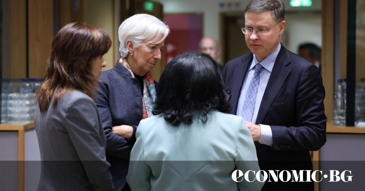 Домбровскис: България още има шанс за еврото от 2026 г.,