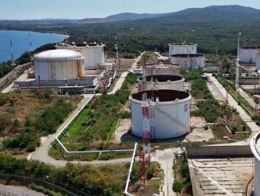 Държавата не иска да национализира „Лукойл Нефтохим“