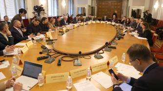 ЕРП-тата ще трябва да платят държавната помощ за останалите без ток по Коледа