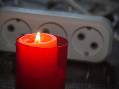 Окончателно: ЕРП-тата ще платят държавната помощ на останалите без ток по Коледа