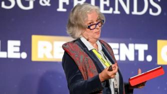 Елън Уасилина: Светът има нужда от ново поколение лидери