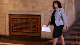 „Напълно невъзможен“: Петкова разчита на феноменален ръст на ДДС приходите