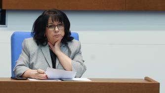 Седмични новини за финанси: Петкова разчита на феноменални ДДС приходи, дивидент и такси