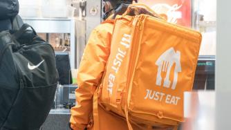 Холандска технологична компания купува Just Eat Takeaway