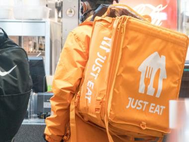 Холандска технологична компания купува Just Eat Takeaway