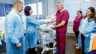 tbi bank дари апарат за обдишване на новородени на болница „Шейново“