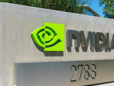 Хедж фондовете разпродават американски технологични акции