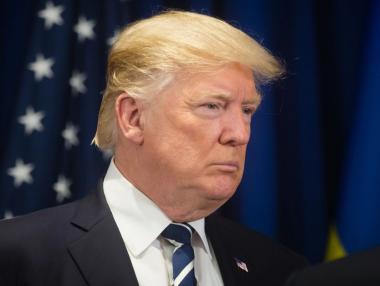 Тръмп ще продава „златни карти“ на чужденци