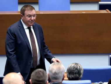 ДПС-Доган иска Костадин Ангелов да бъде махнат от Коалиционния съвет