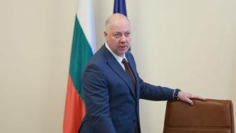 Желязков разпореди НАП и Митниците да работят на „нужната висота“