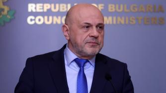 Вечерни новини: Пари по ПВУ ту ще има, ту – няма; НАП и митниците раздули приходите