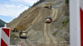 Укрепването на пътя Ботевград – Лютидол поскъпва с още 57 млн. лв.