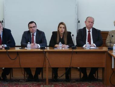 Каква е визията за енергетиката на кандидат-шефовете на КЕВР