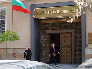 С тази бюджетна рамка рискуваме да удвоим дълга за 10 години