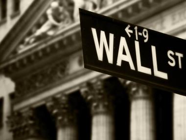 Wall Street започва новия месец на червено след въведените вносни мита на Тръмп
