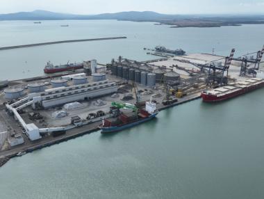 Кабинетът одобри промени в концесията на пристанищен терминал „Бургас изток-2“