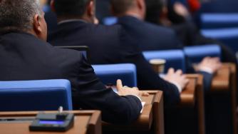 Здравният бюджет мина на първо четене с повече средства, но без реформи