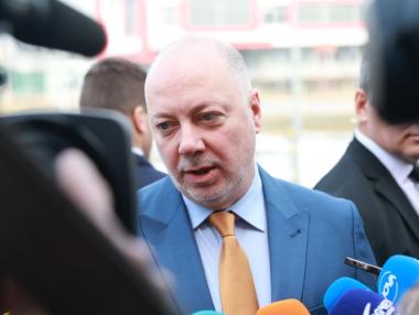 България иска да пренасочи неусвоените пари по ПВУ за отбрана