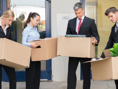 Съкращенията в САЩ са скочили с 245% през февруари