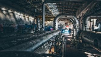 Българската индустрия се върна към серийните понижения