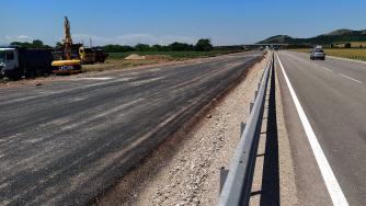 Над 1.1 млрд. лв. не достигат за магистралата до Русе и тунела под Шипка