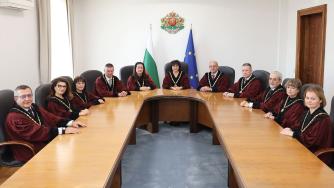 Вечерни новини: КС махна 16 депутати; Уволнените от ТЕЦ „Марица изток 3“ не се преквалифицират