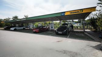 AББ изгради най-големия заряден хъб в България