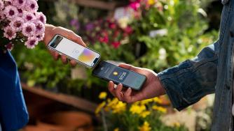 Apple пусна услугата си Tap to Pay в България