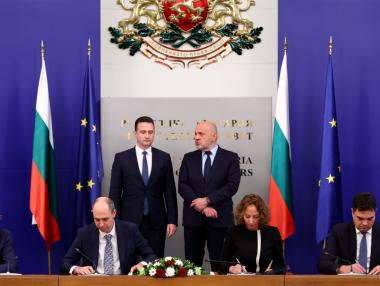 Солари на всеки покрив: Общини и бизнес имат достъп до нова ВЕИ програма