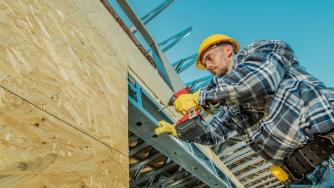 На общинско ниво пазарът на труда забавя ход