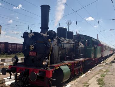 За Лазаровден: БДЖ организира пътуване с най-стария парен локомотив