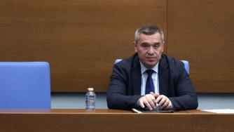 „Обсъдена тема“: Министри отказват да говорят в парламента за държавните магазини