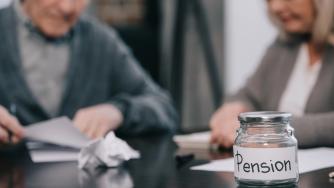 Вторите пенсии автоматично ще преминат в евро