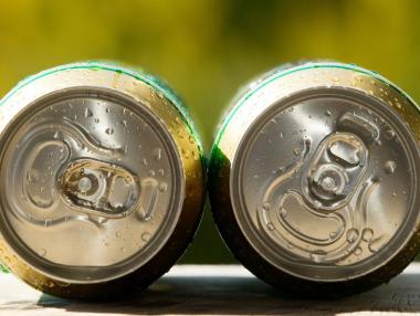 Тръмп налага 25% вносни мита на алуминиевите кенчета за бира