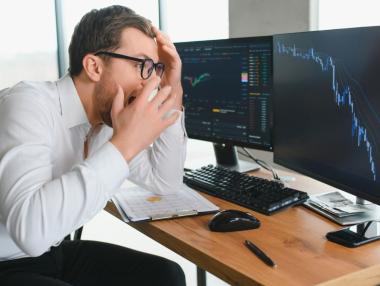 „Първо продават, после питат“: Поредна „кървава“ сесия за пазарите в САЩ