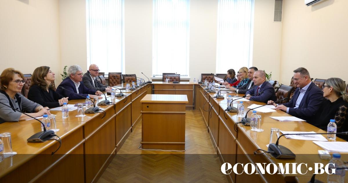 Български пощи“ усилено се готви за обмяната на левовете в