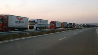 НАП затяга контрола върху търговията с торове, автомобили и строителни материали